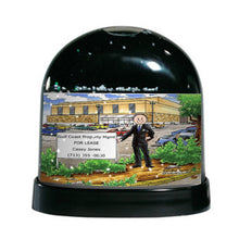 store-manager-male-friendly-folks-1